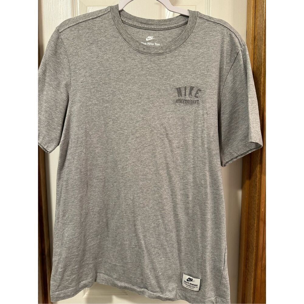 Nike Athletic Department Gray T-shirt Men’s Medium